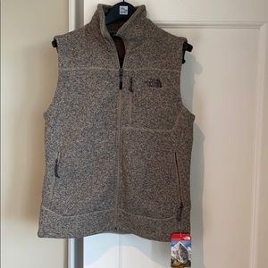 Men’s Northface vest